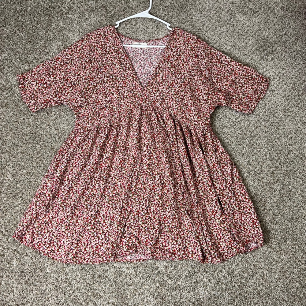 Natural Life Red Floral V-Neck Babydoll Tunic Top Short Sleeve Boho Medium